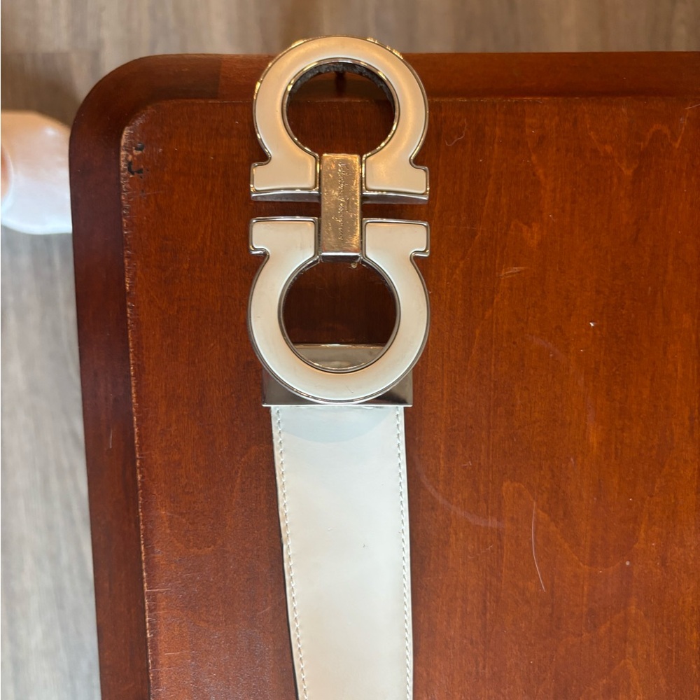 Salvatore Ferragamo Silver and Cream Belt